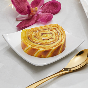 Introducing Omakase Lapis Roulade.